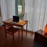 Lindenhof, 1, Giebel *