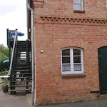 Lindenhof, 1, Giebel Appartement *