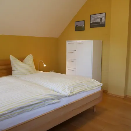 Lindenhof, 1, Giebel * Vipperow