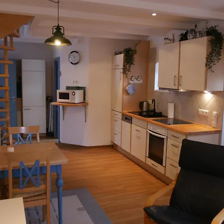 Lindenhof, 1, Giebel * Vipperow