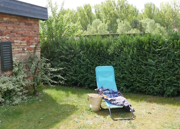 Lindenhof, 1, Giebel *