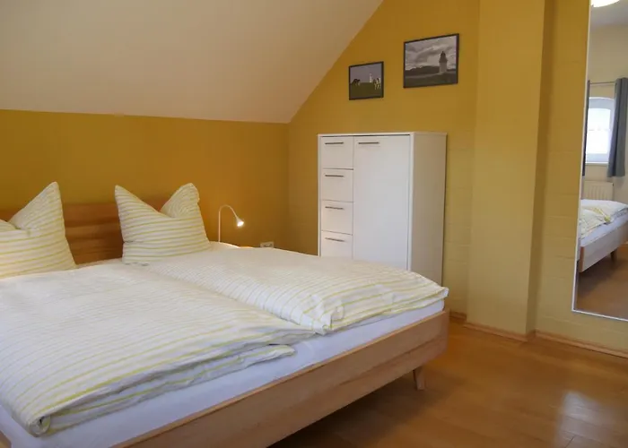 Lindenhof, 1, Giebel * Vipperow