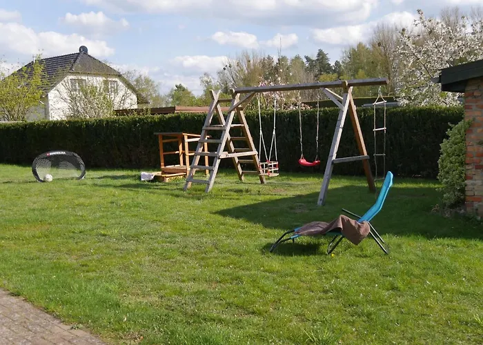 Appartement Lindenhof, 1, Giebel Vipperow