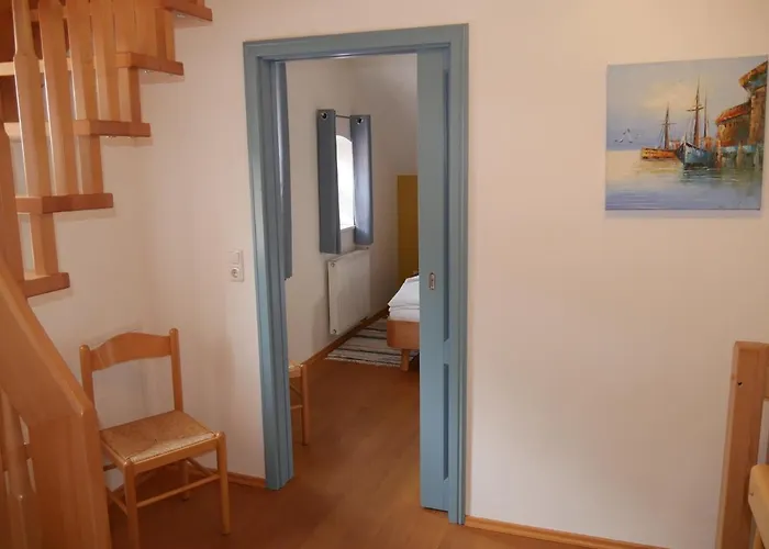 Lindenhof, 1, Giebel Appartement *