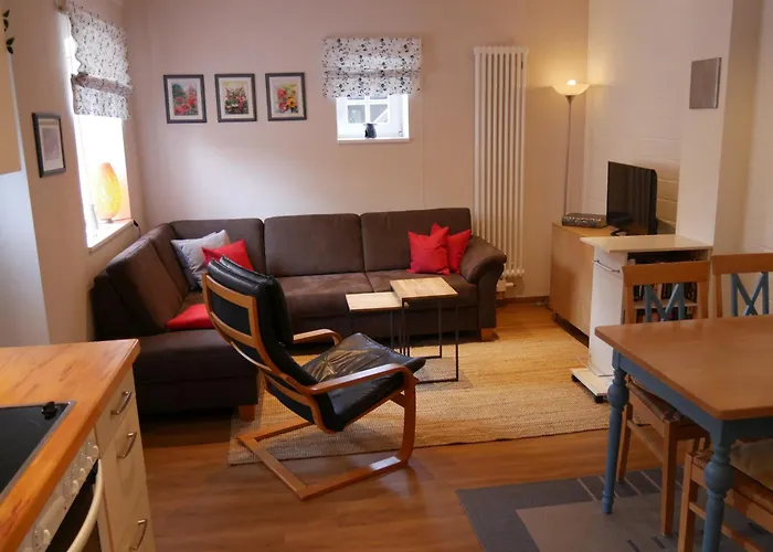 Lindenhof, 1, Giebel Appartement *