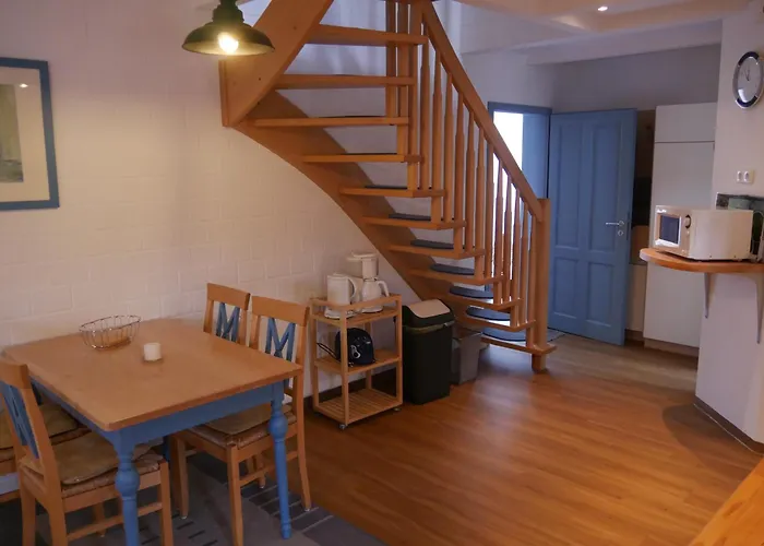 Lindenhof, 1, Giebel Appartement Vipperow